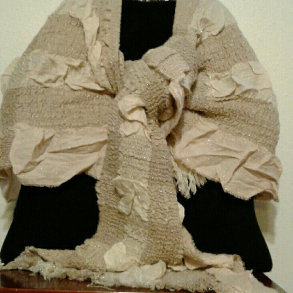 🤑SCARF ( cream & tan)